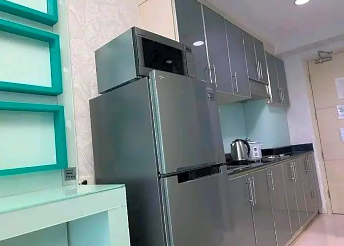 Отель Benedick Place At Sea Residences Манила